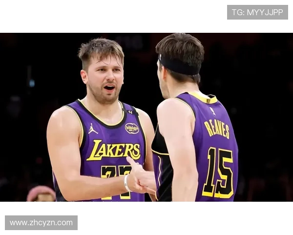 东契奇三双率湖人横扫 华子仅得4分